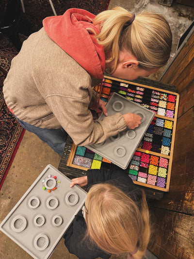 Armbänder und Ketten basteln (Gutschein)