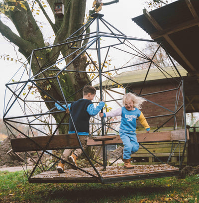KIDS WOHLFÜHL-KLAMOTTE – CREWNECK + JOGGER BUNT - kliemannsland