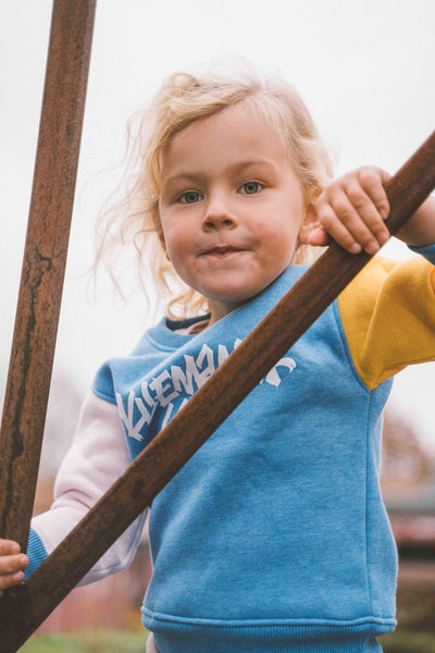 KIDS WOHLFÜHL-KLAMOTTE – CREWNECK + JOGGER BUNT - kliemannsland