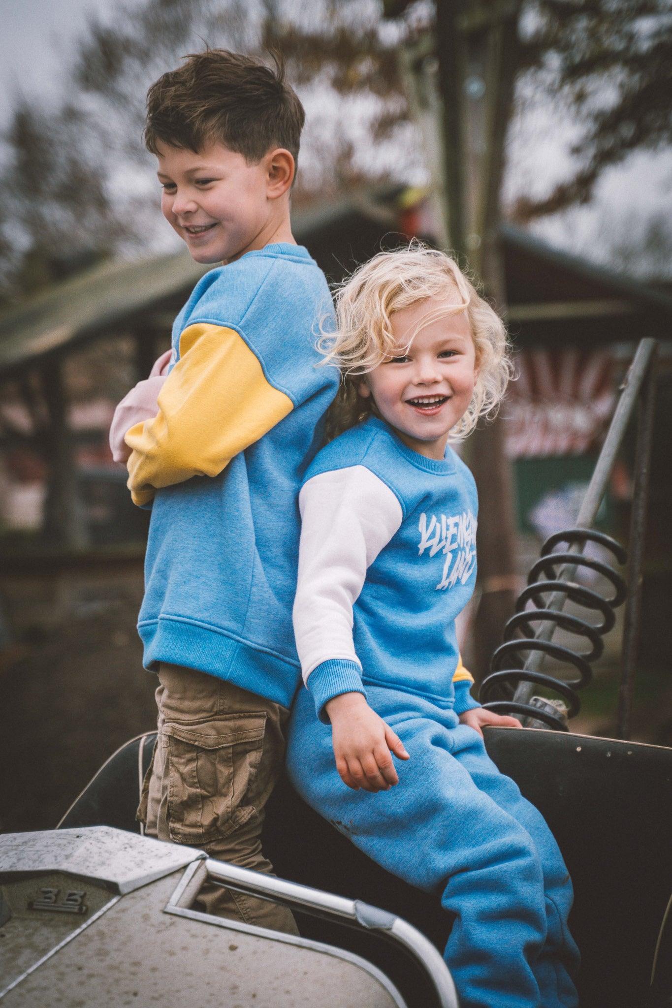 KIDS WOHLFÜHL-KLAMOTTE – CREWNECK + JOGGER BUNT - kliemannsland